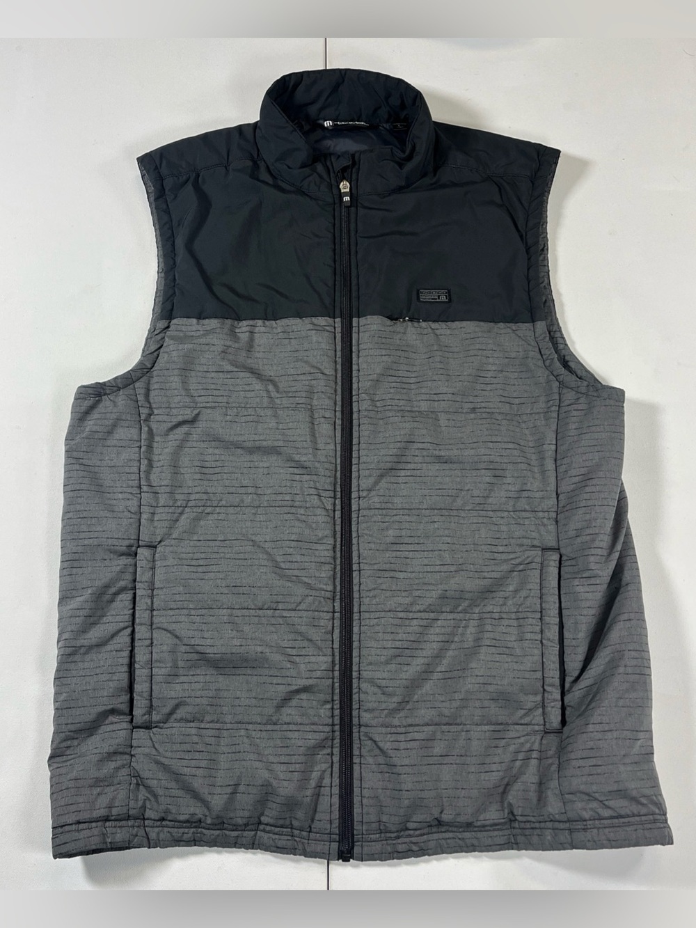 Travis Mathew Puffer Vest Full-Zip Quilted Golf Gray Black Crawford Men’s L